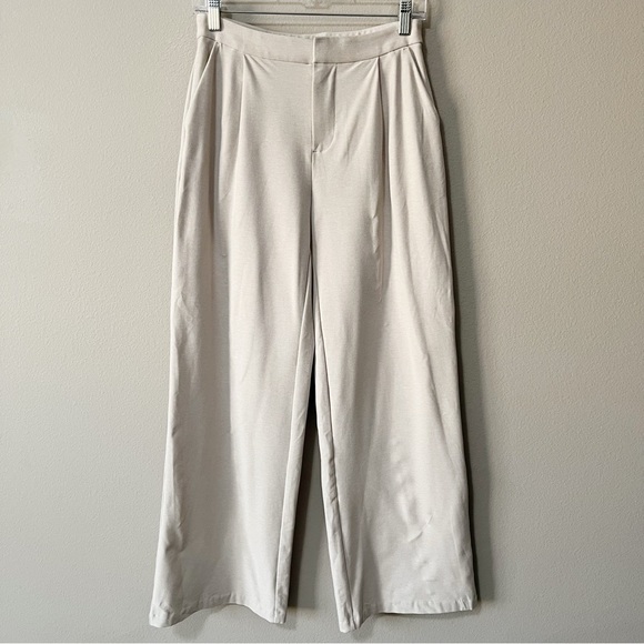 Vuori Women's Elevation Trouser Pant Ecru Heather Size Small Short Wide Leg - Picture 5 of 13